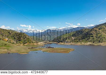 Scenic Lake Kaweah In Three Rivers At The Entrance Of Sequoia National Park, Usa