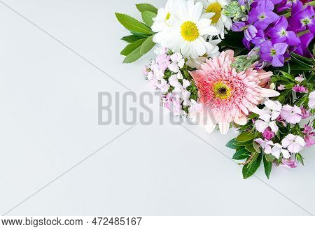Dianthus, Gerbera, Chamomile, Laur. Floral A Frame