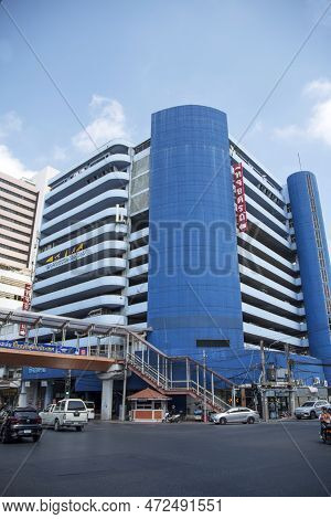 Bangkok, Thailand- 14 Feb, 2023: Ruam Thanu Thai Building In Chinatown, Bangkok. It  Is A Office For