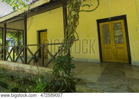 Rinchenpong, Sikkim, India - 18th October 2016 : British Dak Bungalow Of Rinchenpong. Famous Bengali