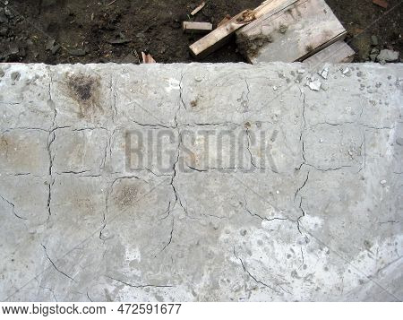 Cracks In The Shrinkage Of Concrete In The Foundation Slab Are Caused By A Violation Of Construction