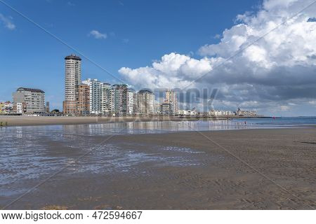 Beach And Cityscape Of Vlissingen. Provinz Zeeland In The Netherlands