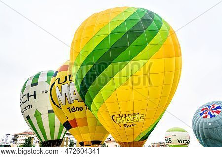 Igualada, Barcelona, July 07 De 2022. 26th European Balloons Festival. Concentration Of Hot Air Ball