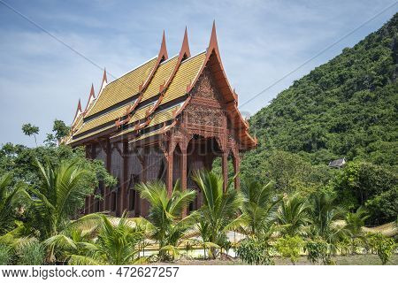 Thailand Prachuap Khiri Khan Wat Ao Noi
