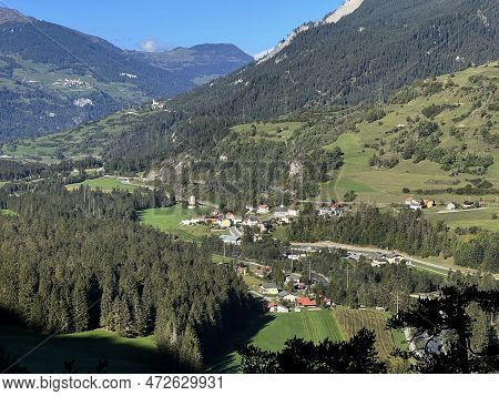 Alpine Tourist-agricultural Village Alvaneu Bad (alvagni Bogn) In The Picturesque Valley Of The Rive
