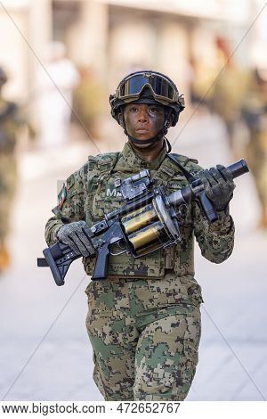 Matamoros, Tamaulipas, Mexico - September 16, 2022: Desfile 16 De Septiembre, Female Mexican Navy  M