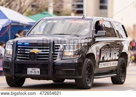 Laredo, Texas, Usa - February 19, 2022: The Anheuser-busch Washington's Birthday Parade, Chevrolet S