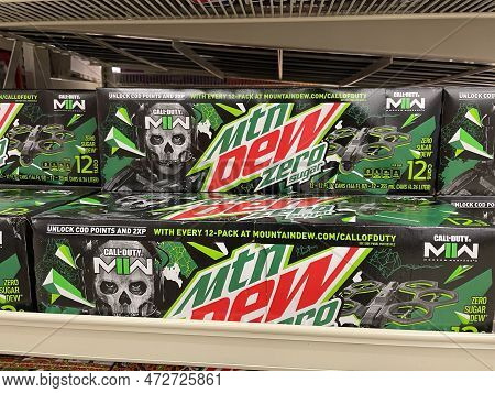 Grovetown, Ga Usa - 12 08 22: Grocery Store Soda Mtn Dew Call Of Duty Edition
