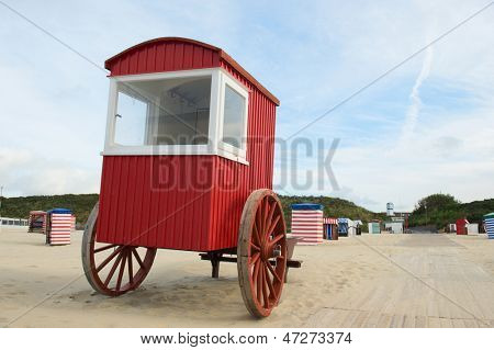 Gamle dressing bil på stranden tyske ø Borkum