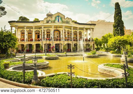 Shiraz, Iran -10th June, 2022: Popular Tourist Destination - Beautiful House In Shapouri Garden In C