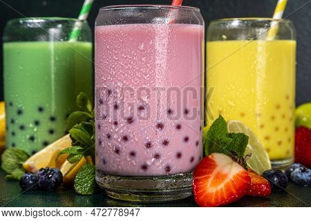 Set Colorful Summer Bubble Tea