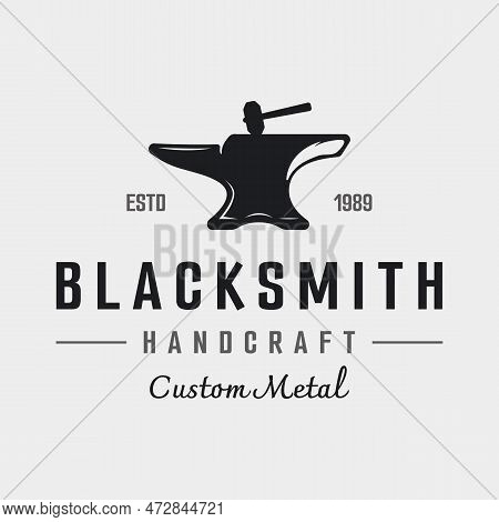Blacksmith Anvil Job Logo Vintage. With Hammer And Horseshoe Isolated Background.logo For Industry.