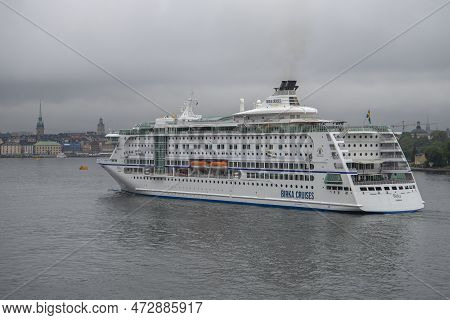 Stockholm, Sweden - August 29, 2016: Cruise Ship Birka Stockholm In Riddarfjorden Bay On A Foggy Mor