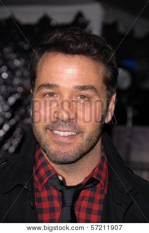 Jeremy Piven  at 