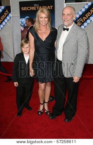 Peta Wilson and son with John Malkovich at the 