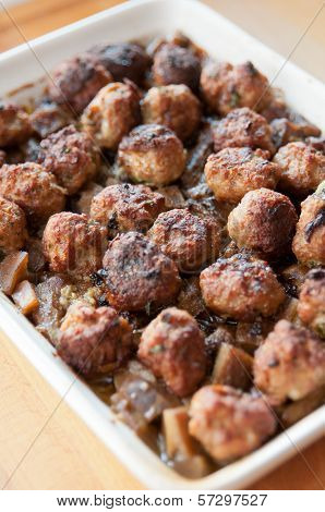 Meatballs with eggplant