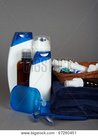 Set for shaving, shampoo, shower gel and towel