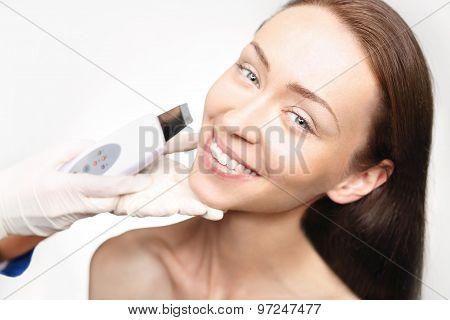 Cavitation peeling