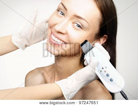 Cavitation peeling