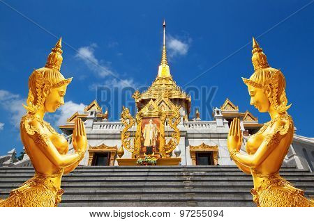 Thailand Bangkok Travel , Wat Trimit Is Major Tourist Destination , Bangkok Thailand