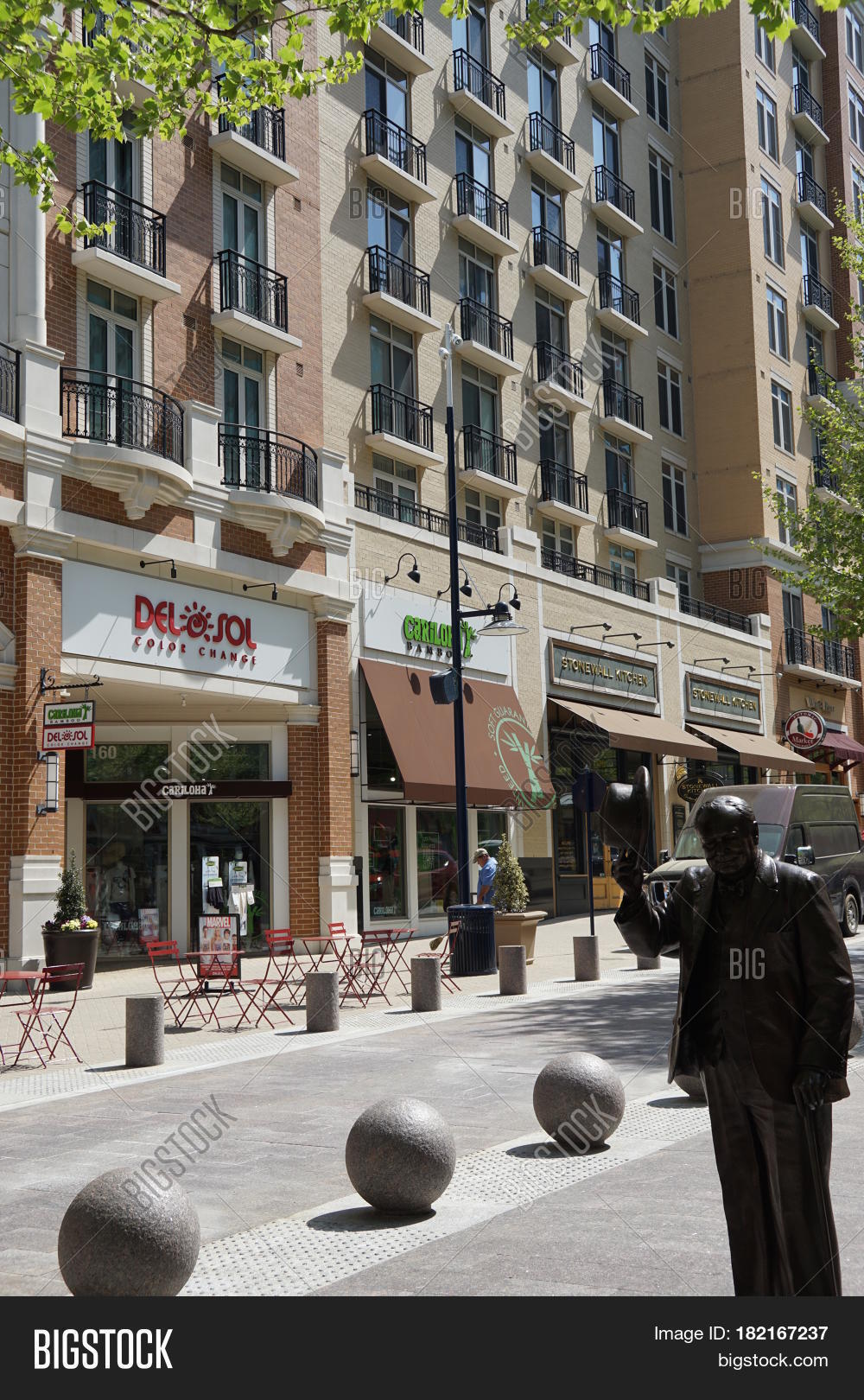 OXON HILL, MD APR 16 Image & Photo (Free Trial) Bigstock