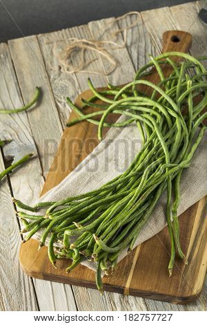 Raw Green Organic Chinese Long Beans