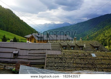Vinschgau - old houses and mountain view