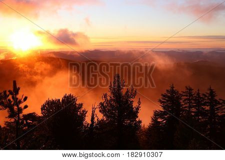 Mistz Sunset at the Paulinas Peak in Oregon