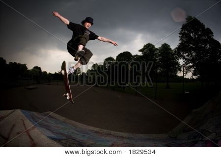 Melon Over The Hip