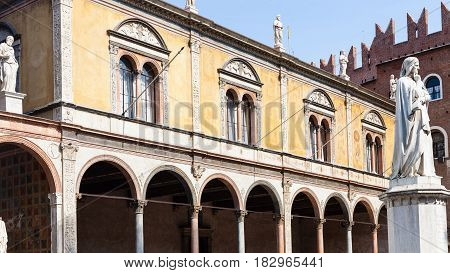 Dante Statue On Piazza Dei Signori In Verona City