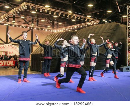 St. Petersburg Russia - 15 April, Dancing group hip hop on stage,15 April, 2017.
International Motor Show IMIS-2017 in Expoforurum.
Dance show group of teenagers in the style of hip-hop.