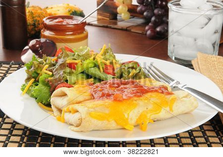 Chimichangas とサラダ