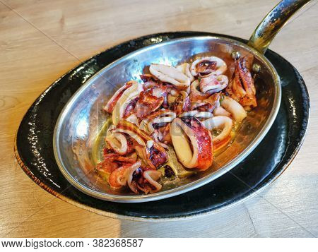 Thai food fried Oegopsida on a plate