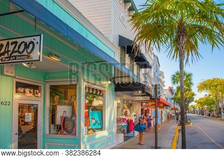 Key West, Fl, Usa - February 21, 2019: City Life In Duval Street