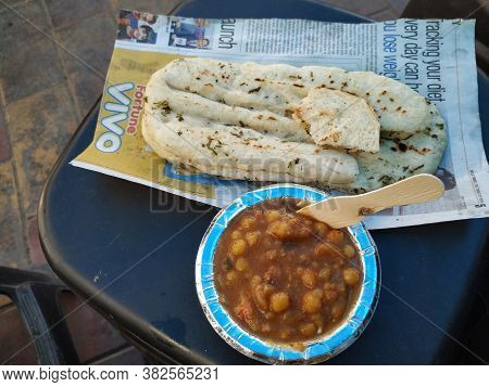 New Delhi, Delhi/india- November 25 2019: Spicy And Tangy Street Food Of North India. Chola Kulcha S