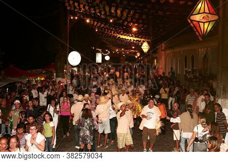 Porto Seguro, Bahia / Brazil - June 23, 2010: People Are Seen Dancing Forro And Hillbilly Dresses Du