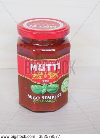 Parma - Aug 2020: Mutti Jar Of Tomato Sauce With Basil