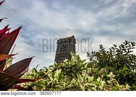 Murdeshwar Rajagopuram Isolated Temple Entrance With Flat Sky From Unique Different Angles