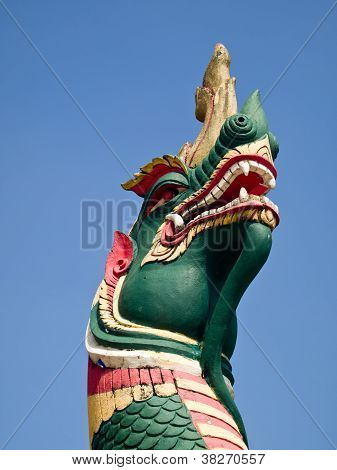 Zöld Naga a hagyományos Lanna stílusban melyik van a Wat Suantan (nan-Thaiföld) 2