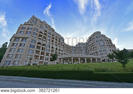 Bulgaria, Golden Sands 06/23/2018. Summer Vacation On The Black Sea. On Golden Sands There Are Numer