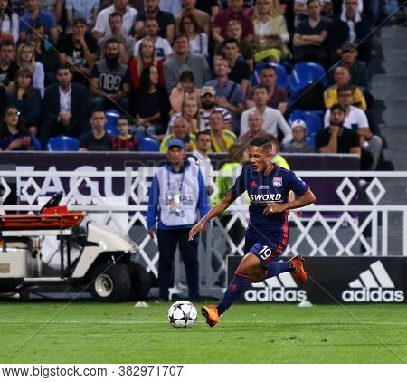 Kyiv, Ukraine - May 24, 2018: Shanice Van De Sanden Of Olympique Lyonnais Controls A Ball During The