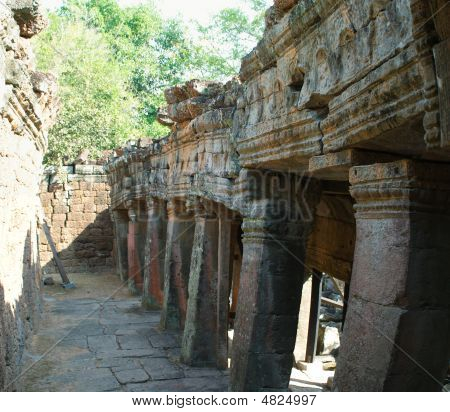 Banteay Kdei templom romos folyosó