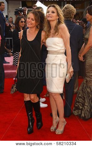 Dedee Pfeiffer and Michelle Pfeiffer at the Los Angeles premiere of 