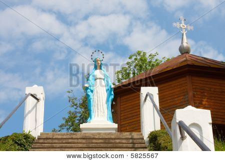 Statue af Jomfru Maria