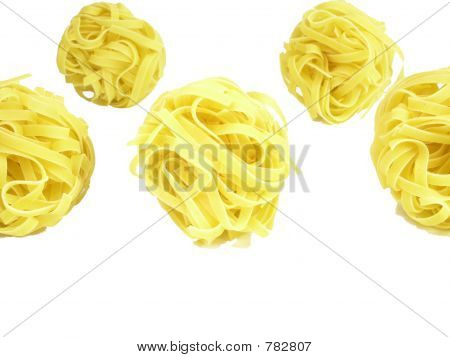 makaron (na białym tle)