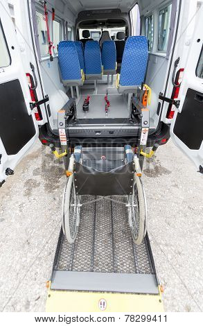 Minibus Physically Disabled