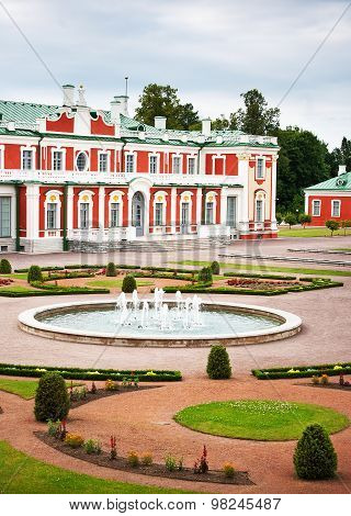 Kadriorg palace