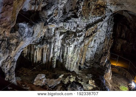 Cave stalactites, stalagmites, and other formations at Luray Caverns, Virginia