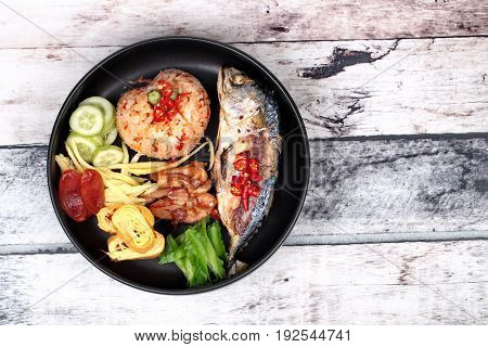 Fried Jasmine Rice With Shrimp Paste Call Kao Klok Kapi .