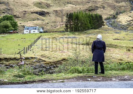 Immigrants enjoying their new hime in the United Kingdom
